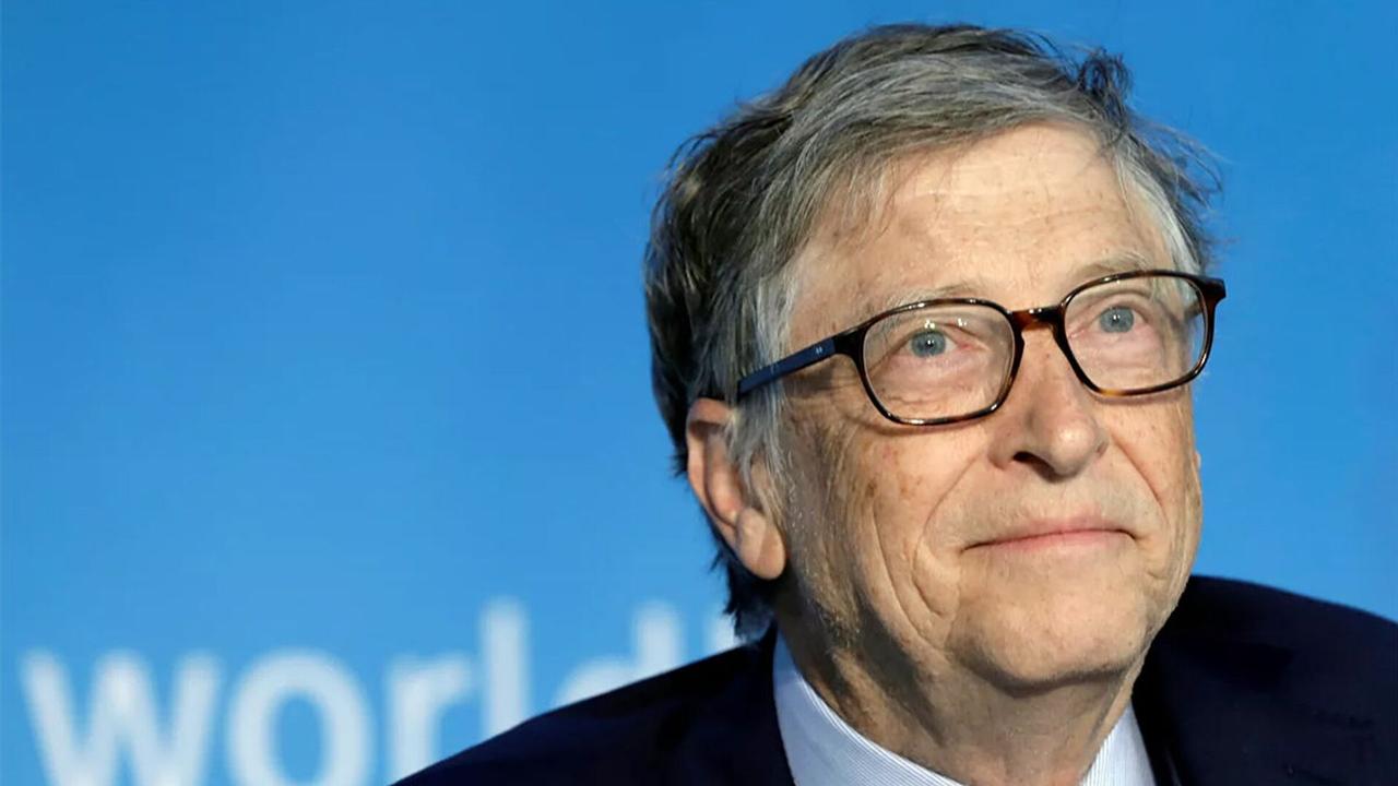 【比尔·盖茨又放"狠话"了】
比尔·盖茨最近在NBC采访里说了句让我后背发凉的话