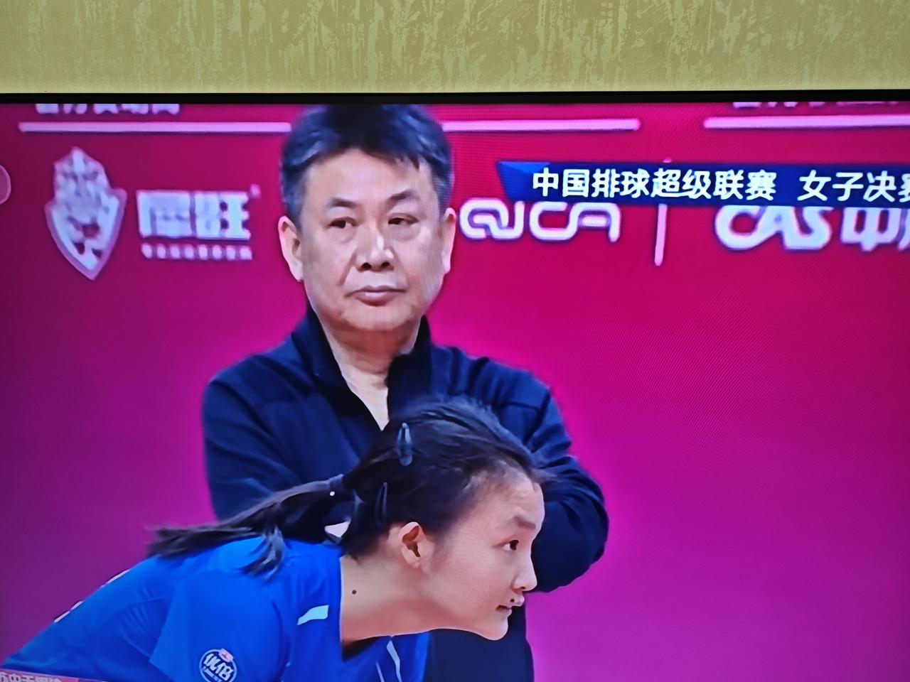 感谢苏沪两支队伍，期待明天的比赛会更精彩
   本赛季女排联赛最大的看点当属决赛