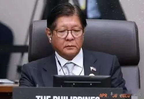 周三，菲律宾高院以9票赞成、5票反对、1票弃权的结果，驳回了参议员罗纳德·德拉罗