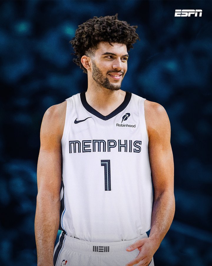 灰熊队用探花签选择了前锋卡梅隆-布泽尔2026nba选秀
