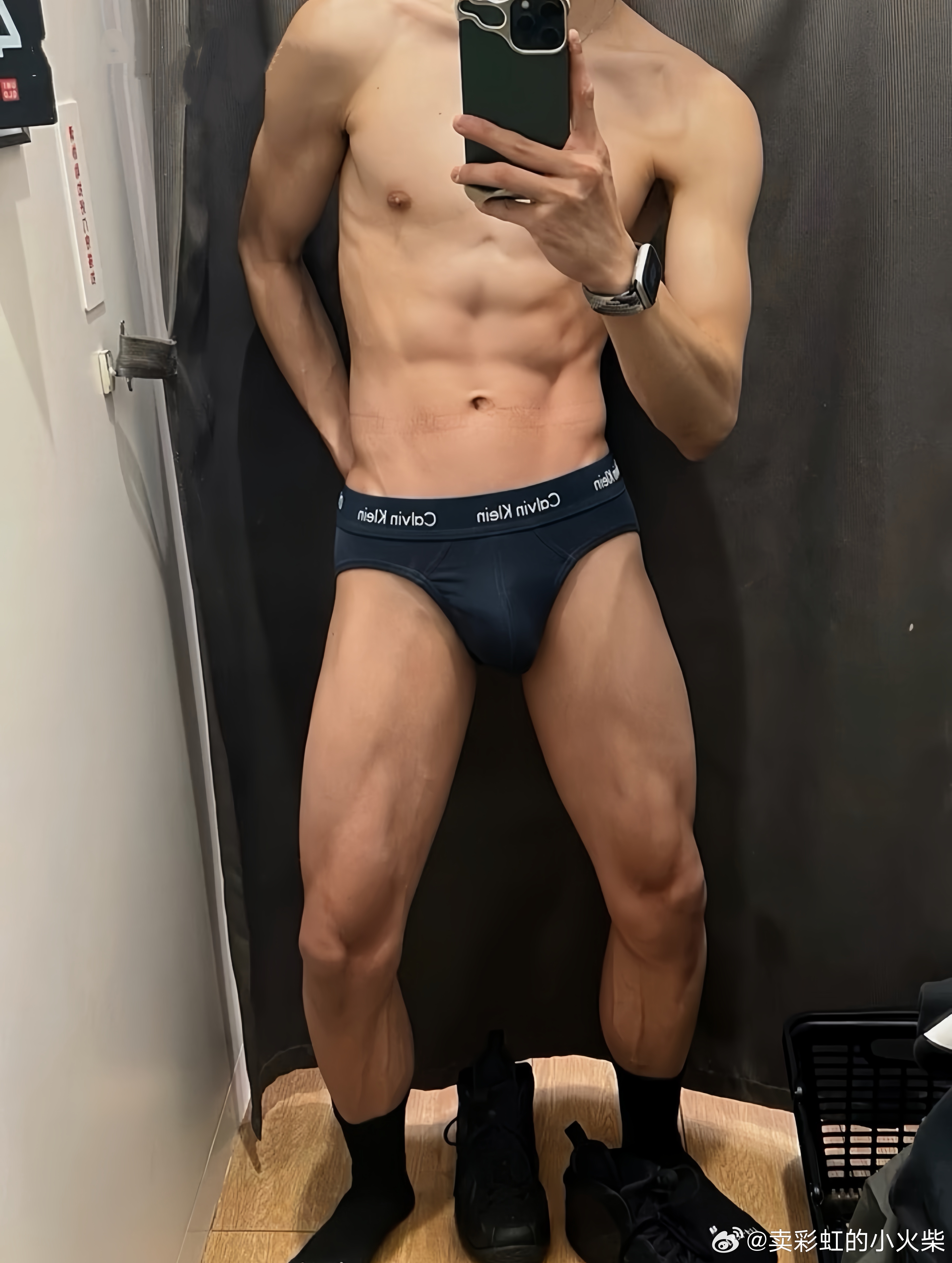 🤳 