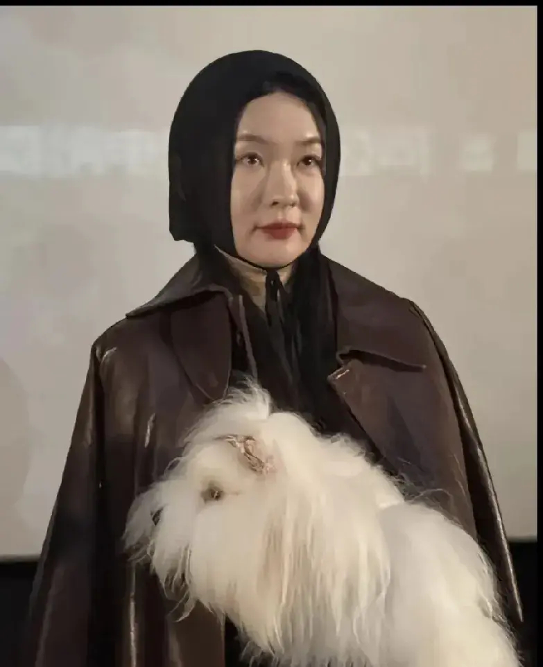 女人不一定要强势，比起赵丽颖杨幂，霍思燕才是内娱最幸福的女人 