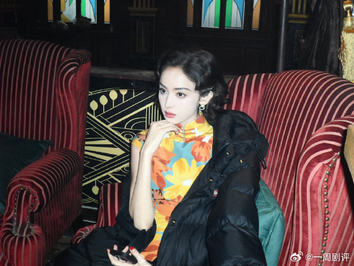 娜扎醒来的剧照娜扎女特工即视感 娜扎醒来的剧照📸好美好有气质呀，完全就是女特工