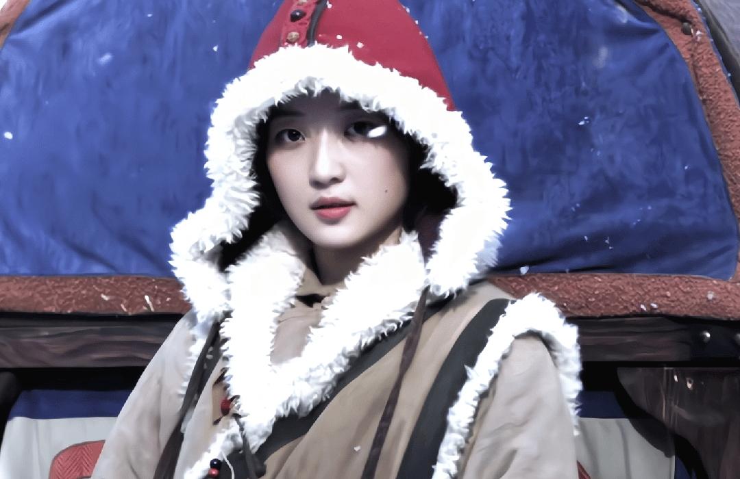 一眼万年被孙千演出来了！《大生意人》里她演的常玉儿，雪地里的小红帽一出场，眼波里