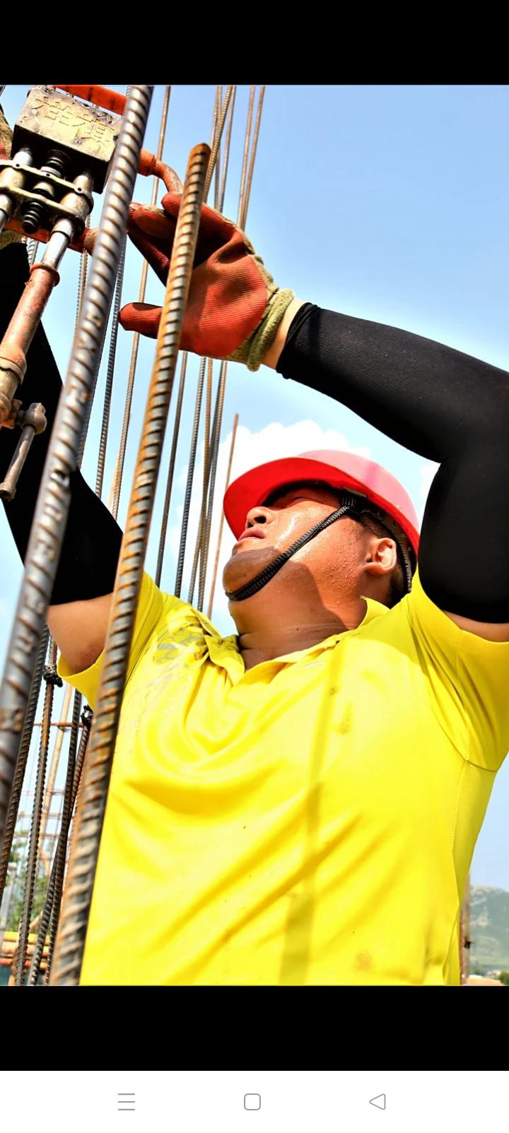 我下定决心，撕掉所有的书和自己的梦想，今后不再手机上写文章了，因为什么呢？因为心