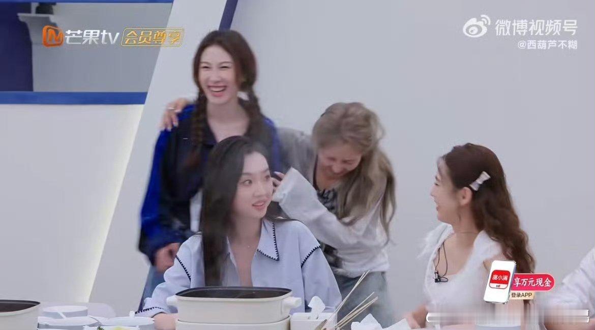 张小婉为什么没人相信我张小婉我哭的好大声张小婉满脸写满无奈与委屈，怎么辩解都无法