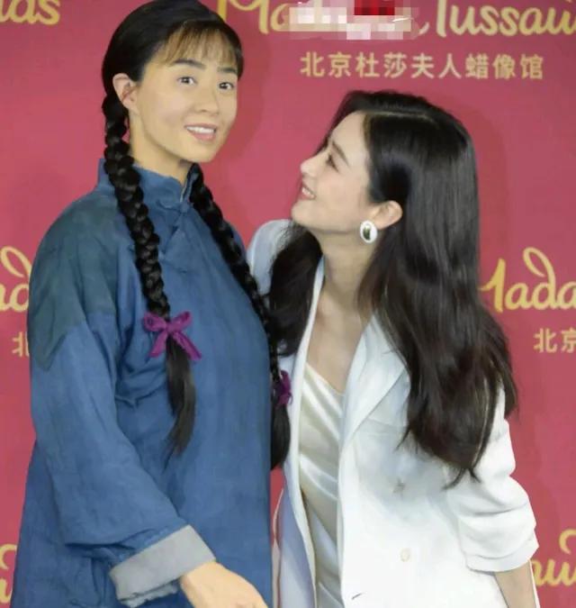 同样是蜡像，为啥蒋欣的要做成这样？
北京杜莎夫人蜡像馆。
这个蜡像经过蒋欣本人同