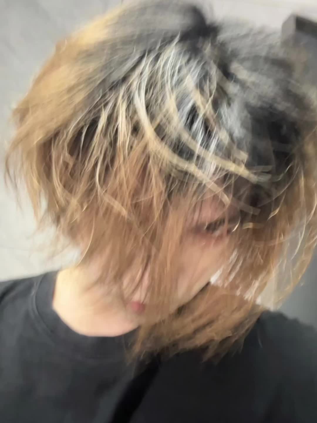 “发型和发色的重要性”