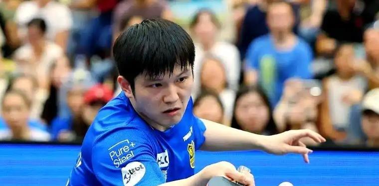 作为追了小胖十几年的老粉，看到“拒绝天价续约、转身投奔死敌”这消息，我第一反应不