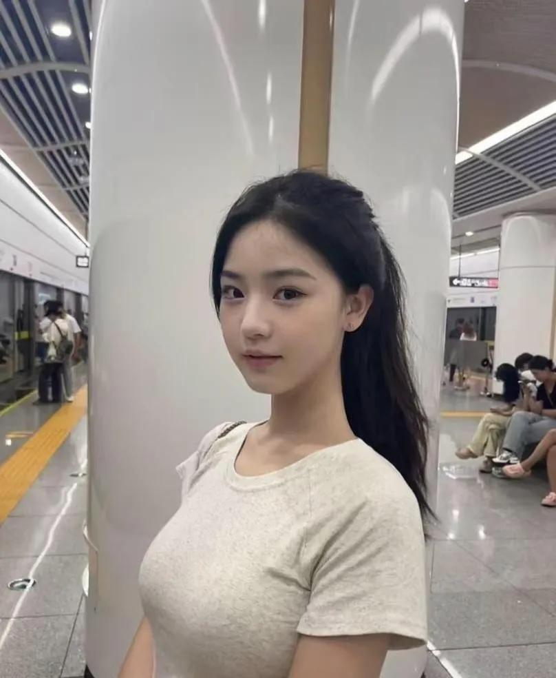 地铁站随手一拍，奔赴下一场相遇🚇
