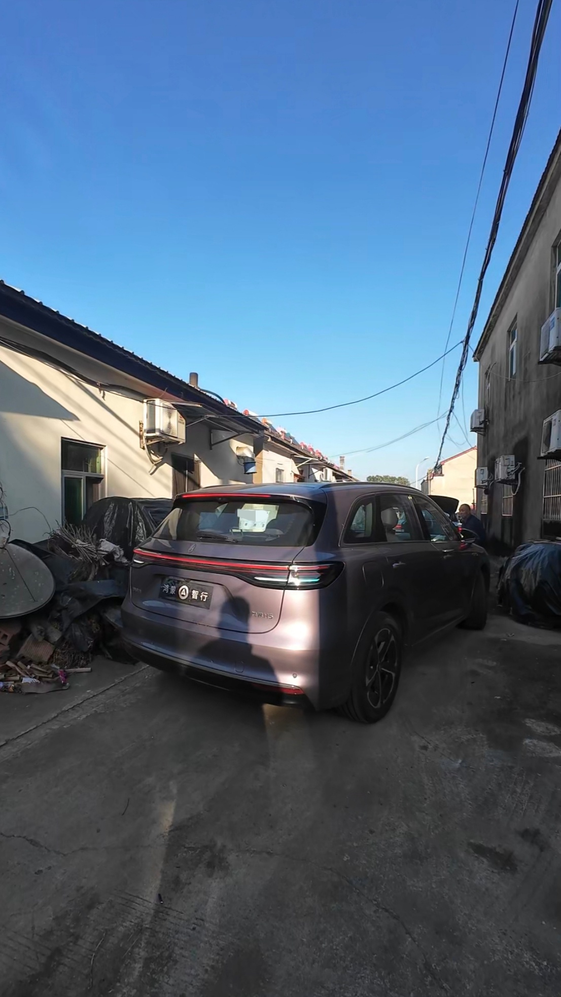 新手停车难售后驱车50分钟上门画线新手倒车忙的竟是售后师傅刚拿本的姐妹们集合！是