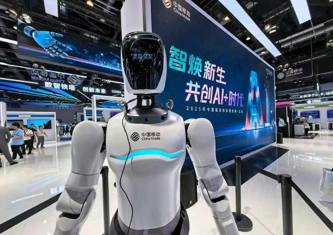 最具潜力的十大算力公司：
1.中国移动：用户超10亿，智算收入猛增279%，算力