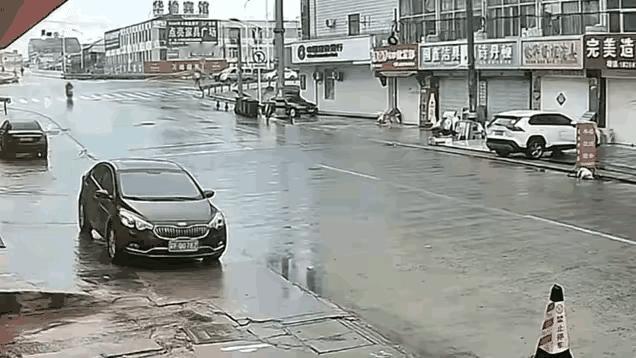 这个责任怎样判？

交通事故