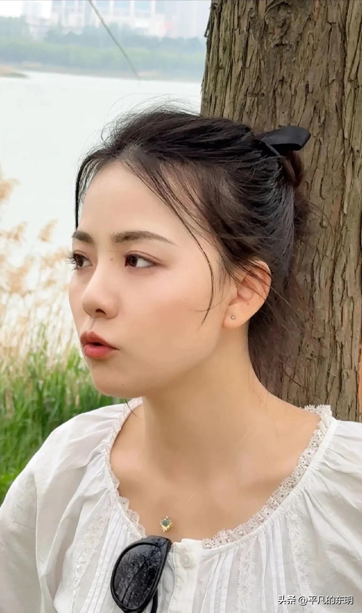 老夫老妻，我待她依然如初恋
结婚10年，我对她的感觉丝毫没有减退，每天盯着她看，