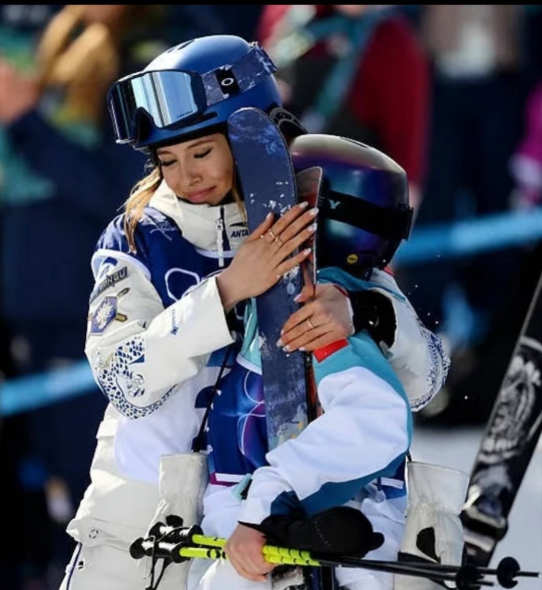 谷爱凌金牌再次看到u槽霸主的实力！最高4米，平均3.4米的高度！谷爱凌第二轮已经