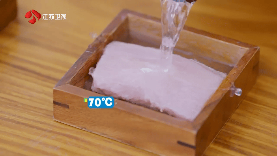 突然意识到喝热水是错误的 颠覆认知！原来从小听到大的“多喝热水”并不对。超过65