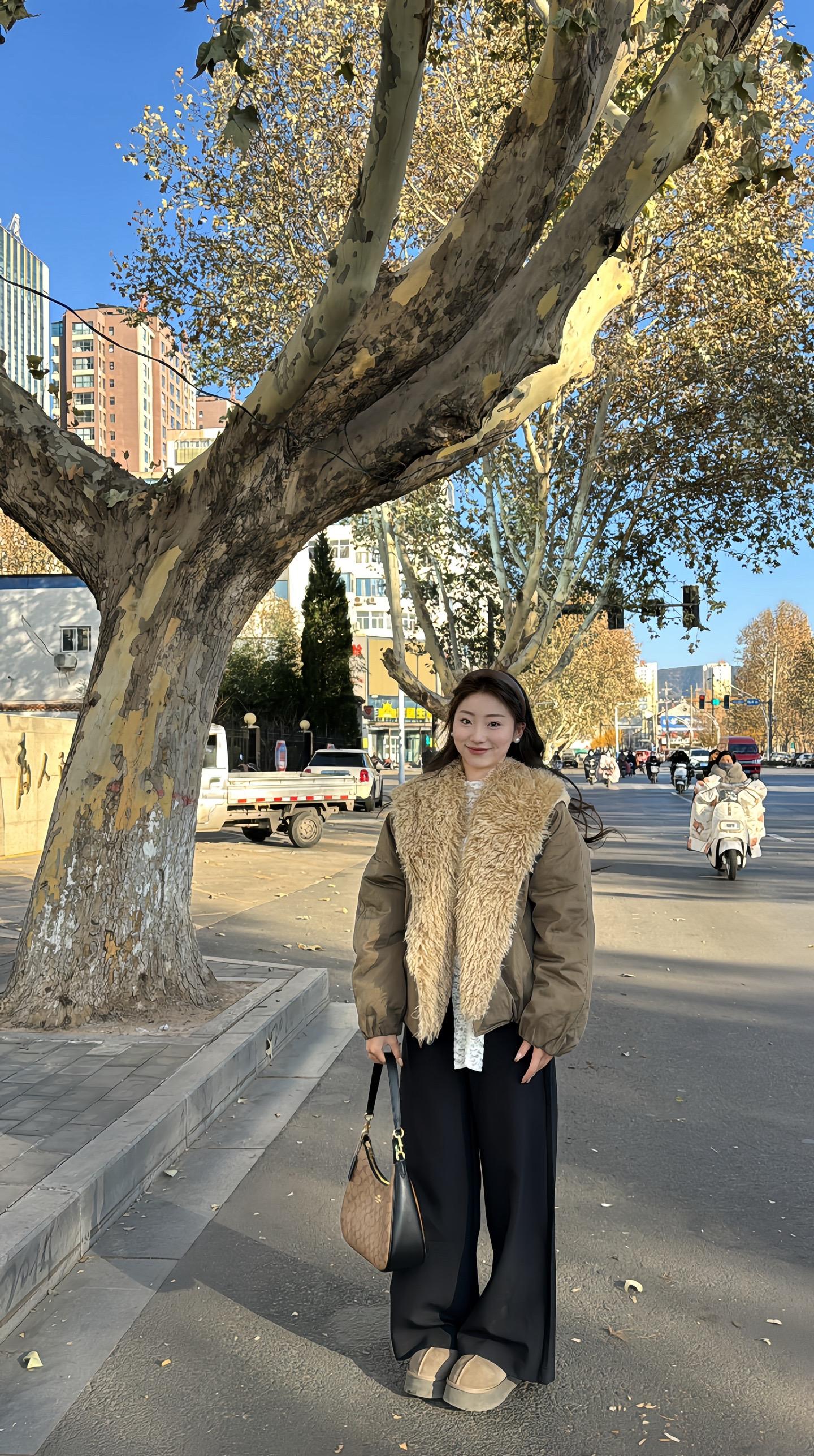 好喜欢这个音乐 也喜欢平平淡淡的幸福.