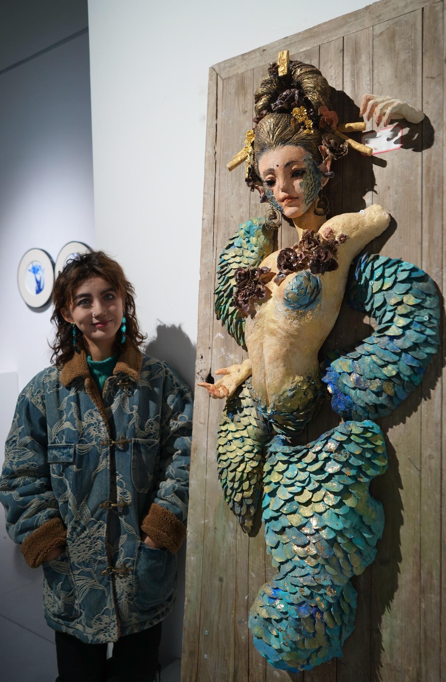 爱与慈悲不可复制。那是我母女姊妹的哀伤，她们曾是灿丽的千轮太阳。我不为...