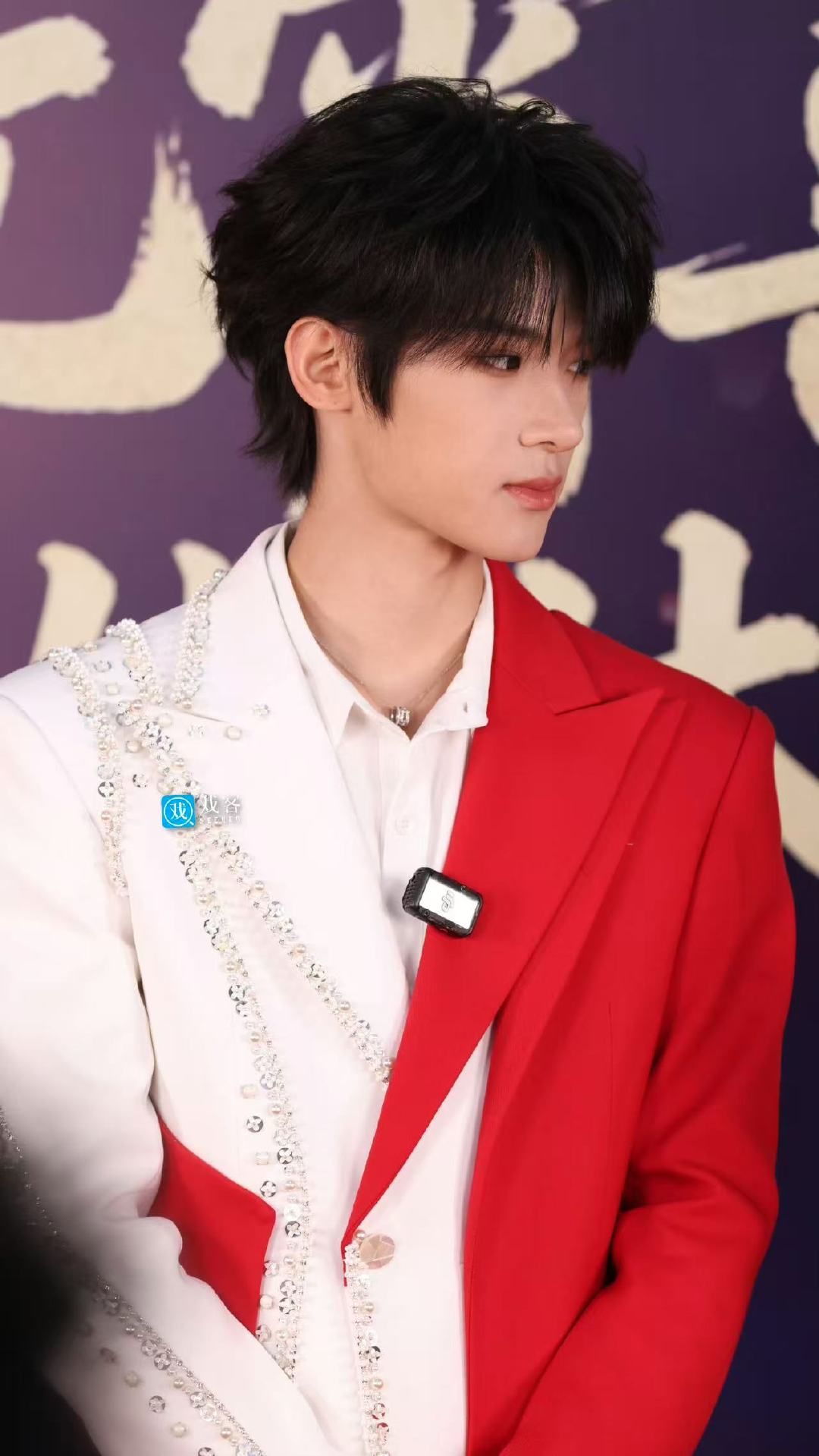 张峻豪元宵喜乐会路透张峻豪元宵喜乐会造型 张峻豪元宵喜乐会西装造型 帅成啥样了！