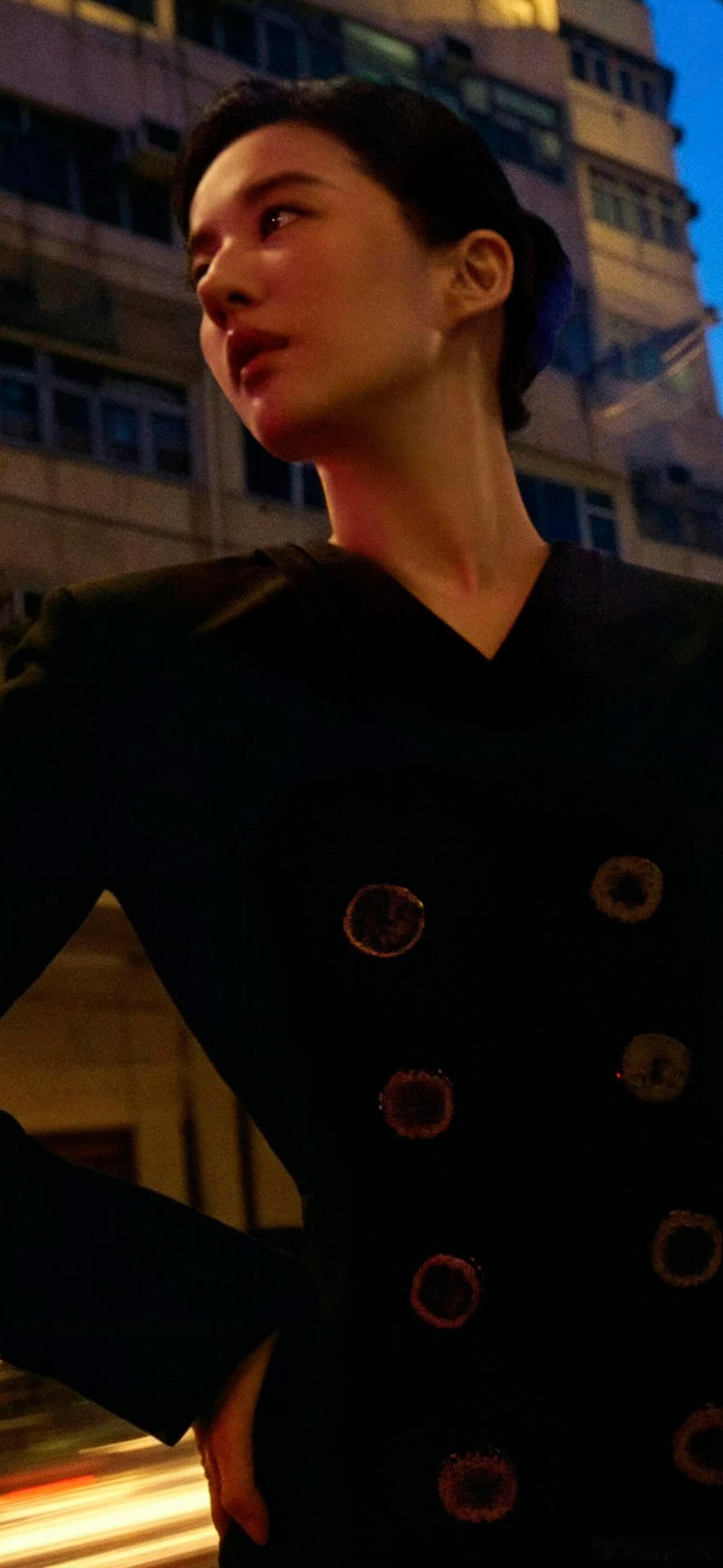 刘亦菲W平面电影双城幕后纪录片一帧帧都像老电影截图，自带故事感，真·顶级演员的镜