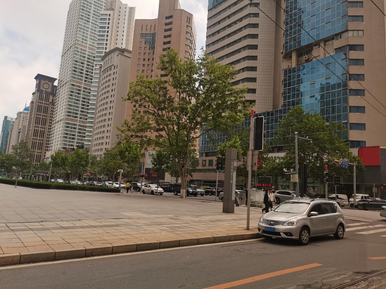 我认为会。AI制作剧集目前是比较流行，应该是说渗透着高科技的发展，省时省力；省人
