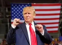 特朗普玩得太大，搞得美国现在根本收不了场。当地时间周六，胡塞武装用导弹攻击沙特阿