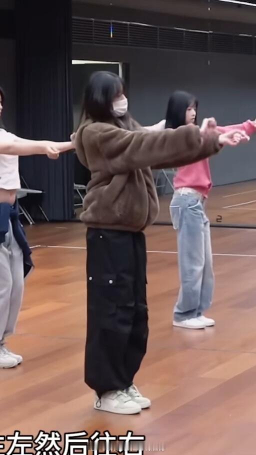 张元英练习室私服穿搭汇总 怎么不是kpop界刘亦菲呢 