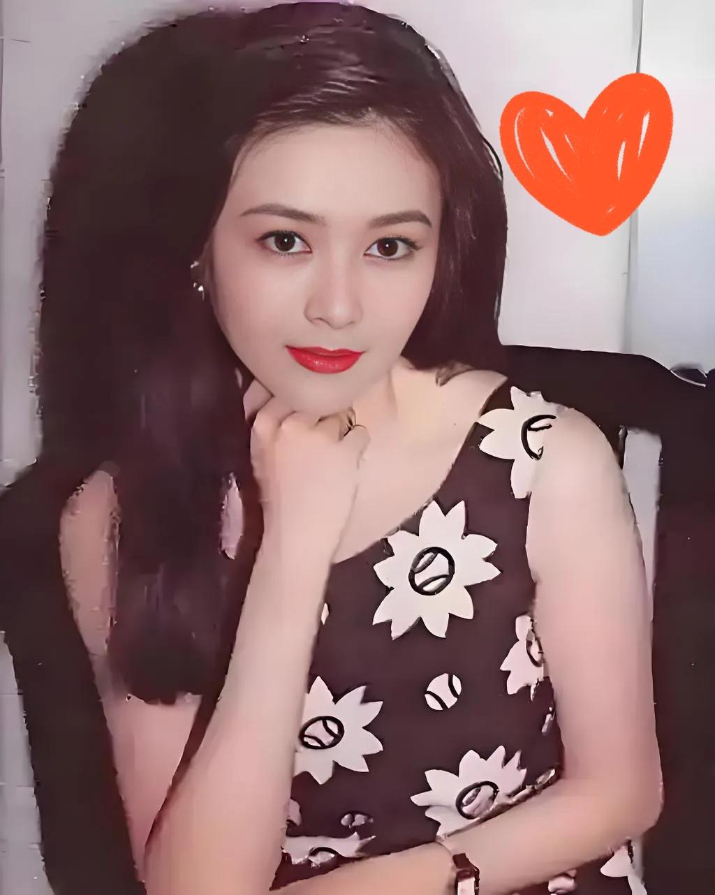 10年前，关之琳在采访上也是亲口承认：“我这辈子什么男人都试过，有女朋友的男人我