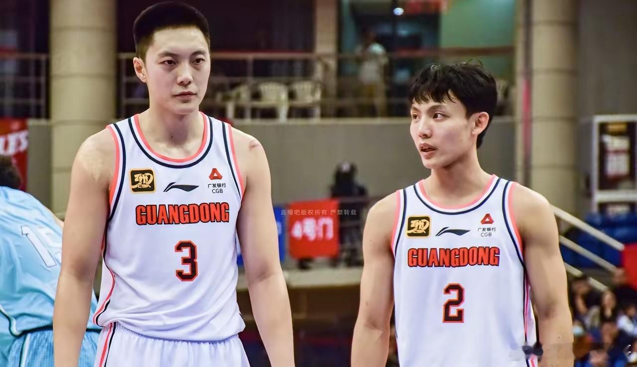 CBA 广东豪取三连胜的功臣，不是胡明轩，而是徐杰！现在的徐杰，绝对是广东队的大