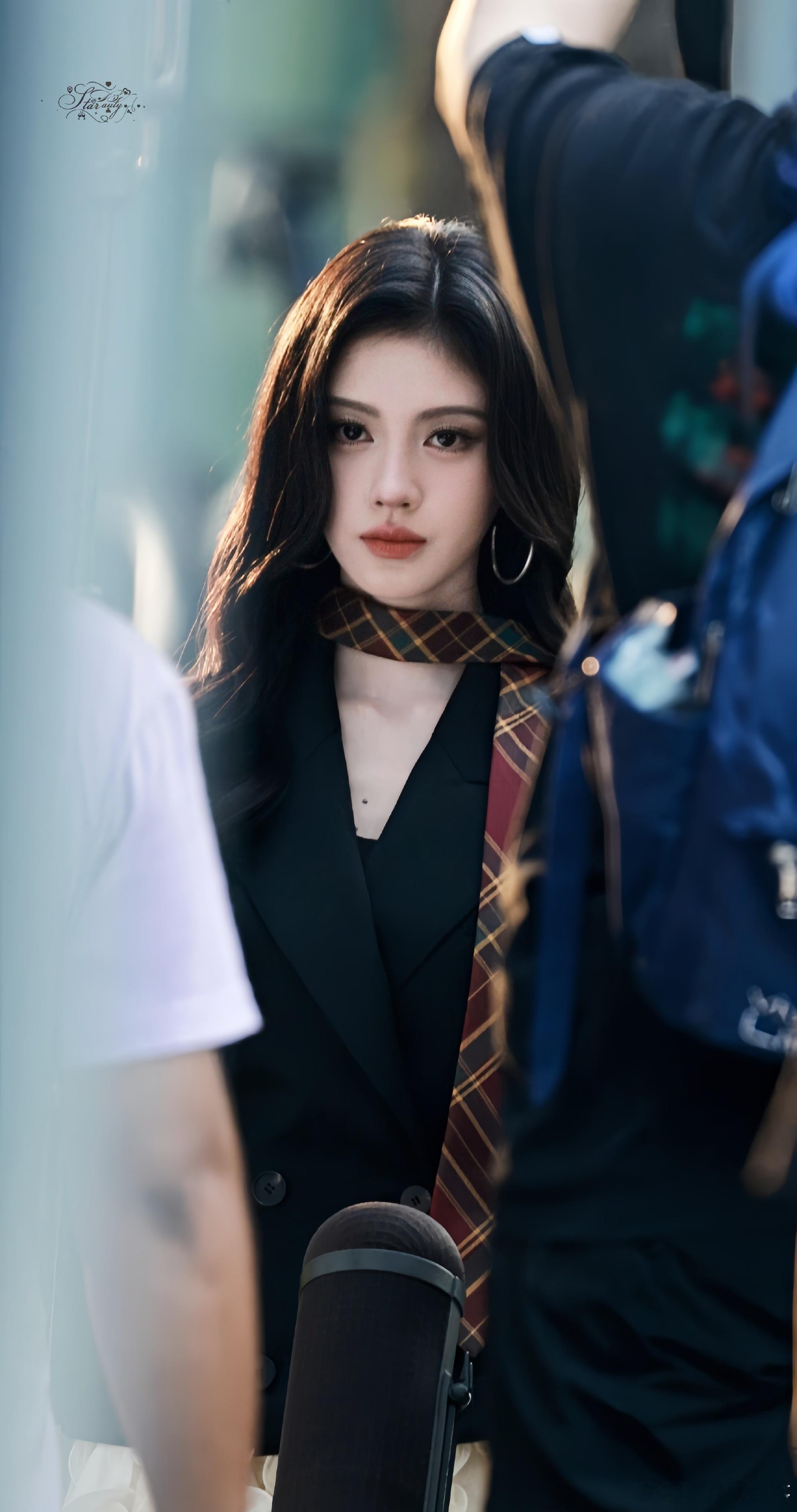 鞠婧祎 jjy鞠婧祎苏绿夏 jjy鞠婧祎万花世界 月光撒在人间，我的爱意也落在了