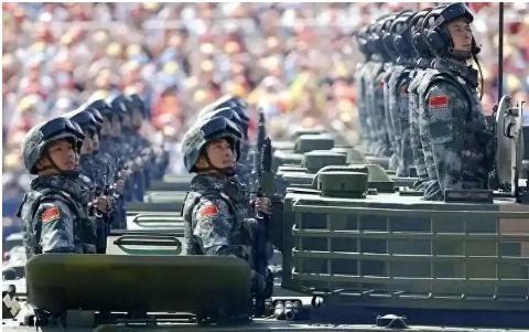 美伊这一场军事较量，彻底让全世界警惕中国！它们不约而同地问出了一个极其关键的问题