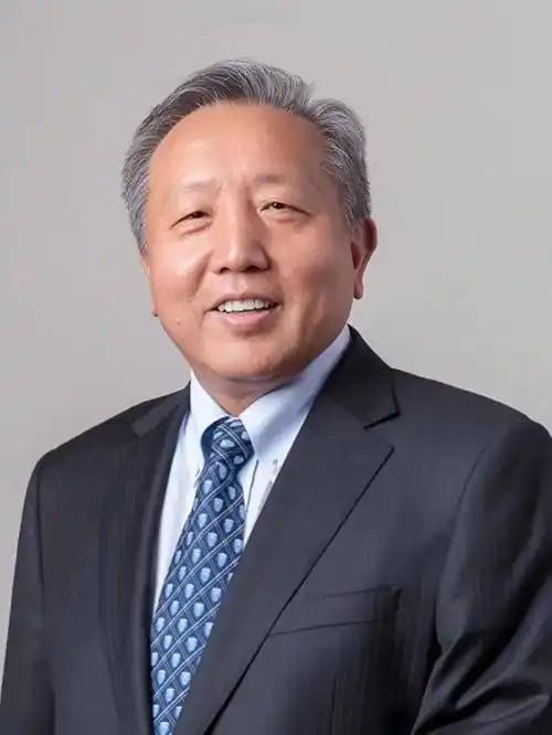 “这才是真专家！”经济学家吴晓求教授说：“老百姓都没收入了，还在刺激消费，这种做