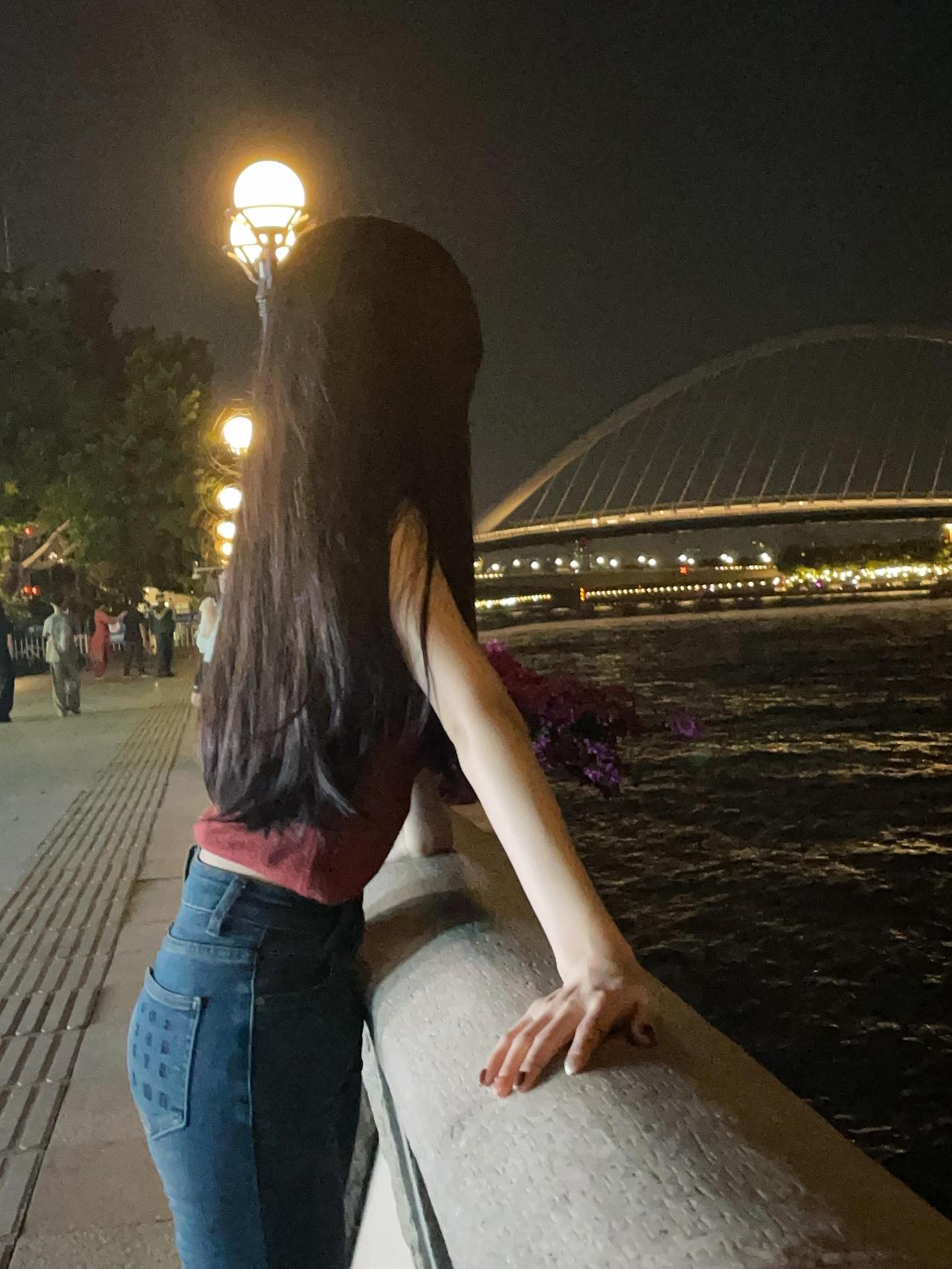 中国儿媳恨婆婆的理由：
出钱的，恨你不出力；
出力的，恨你不出钱；

既不出钱也