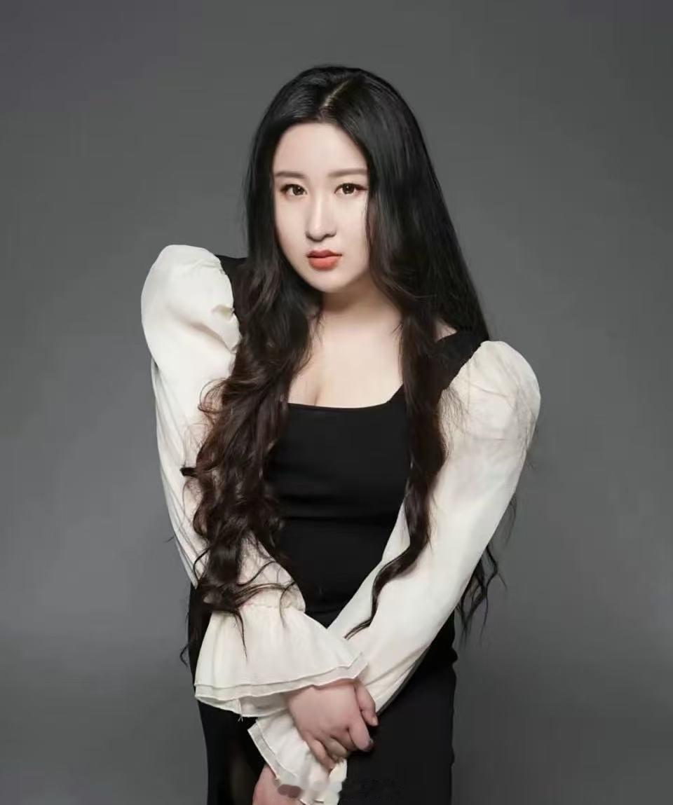 曝锤娜丽莎帮唱尤长靖曝锤娜丽莎帮唱尤长靖！网传锤娜丽莎帮唱尤长靖