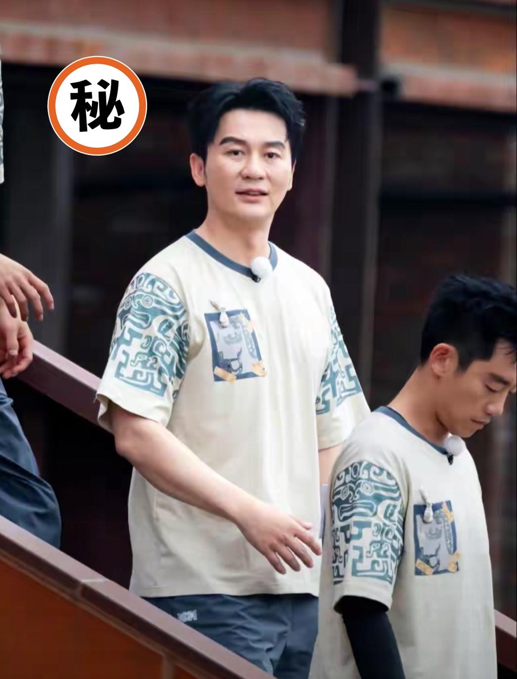 越看李晨越反常，年近半百为何始终未婚？？？
李晨年近半百仍未婚，背后藏着成年人最