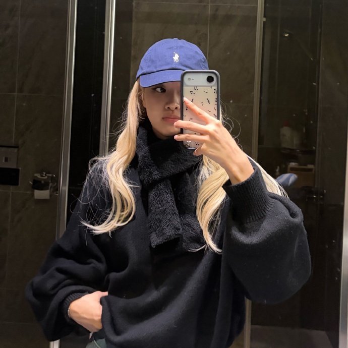 ROSÉ 