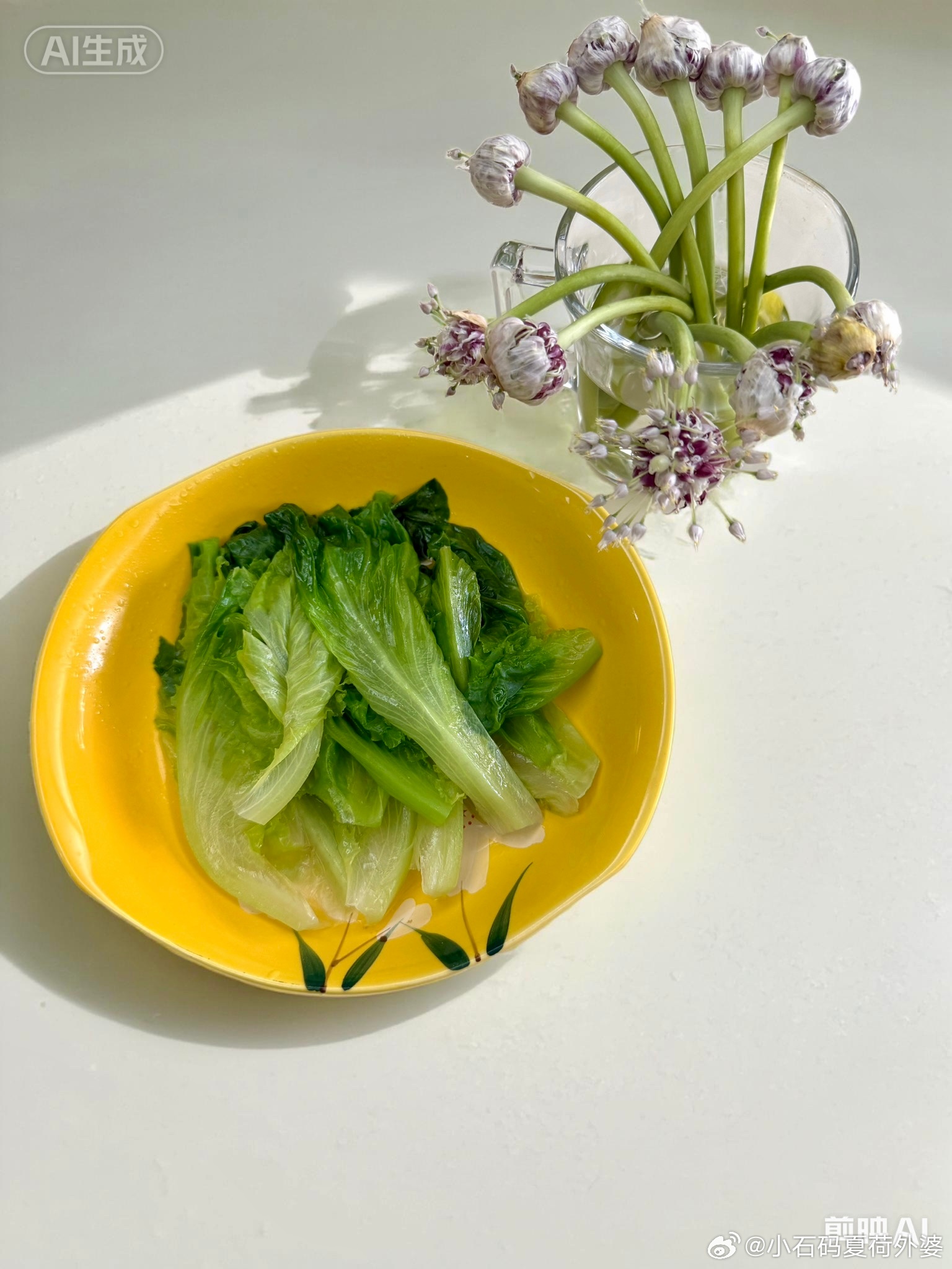 早餐：香蕉，豆浆，焯水生菜，鸡胸肉，全麦卷饼卷炒葱花番鸭蛋，划重点：优质蛋白。自