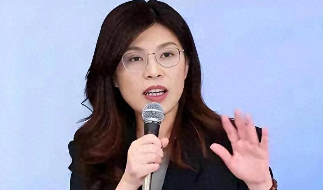 话说回来，谁能想到呢？4月10日这天，海峡两岸上演了一出痛快淋漓的“连环戏”。这