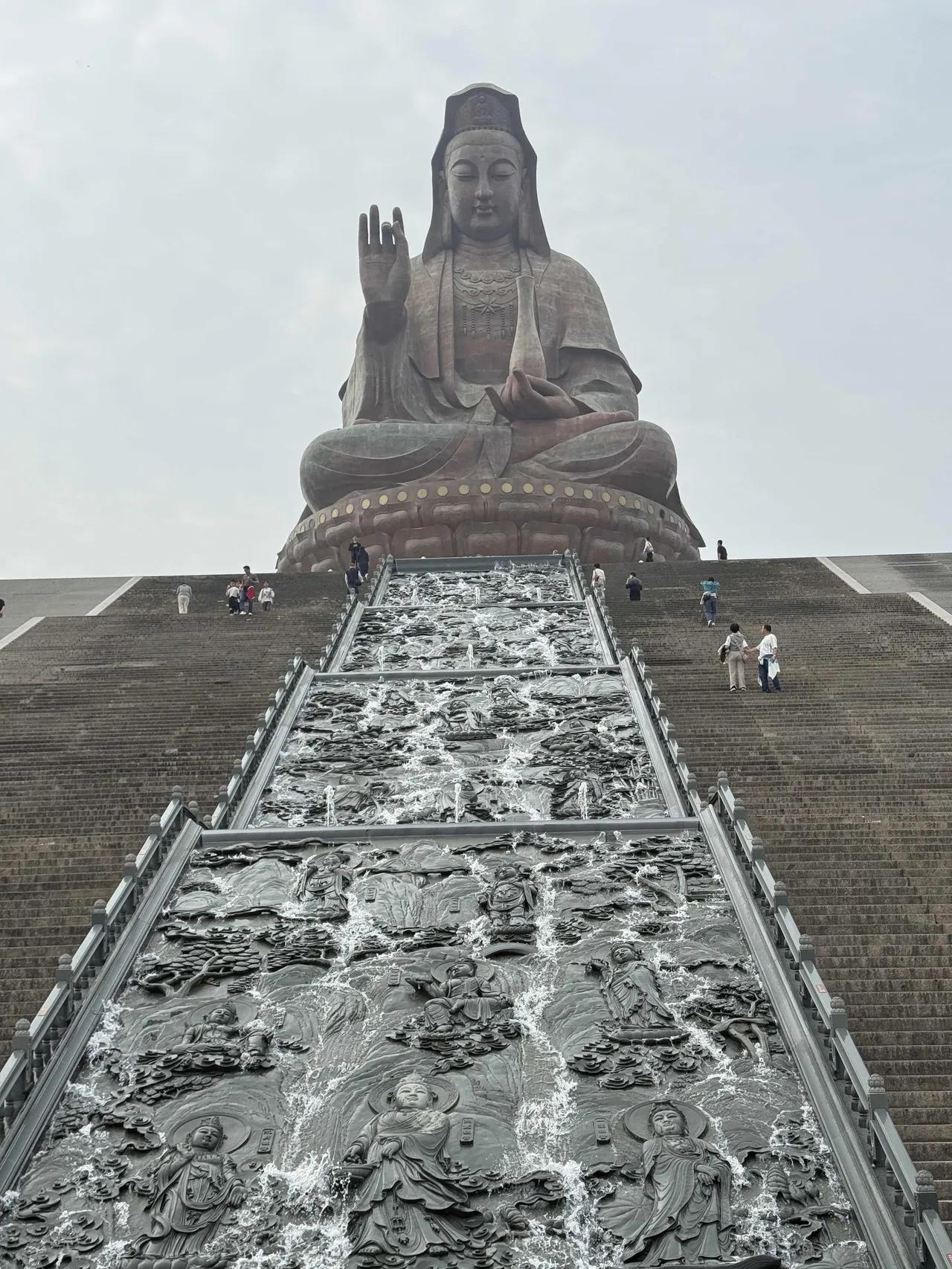 这个问题问的好！我正想说说女人抽烟问题：首先，我不赞成女人抽烟，且不仅仅是排斥问