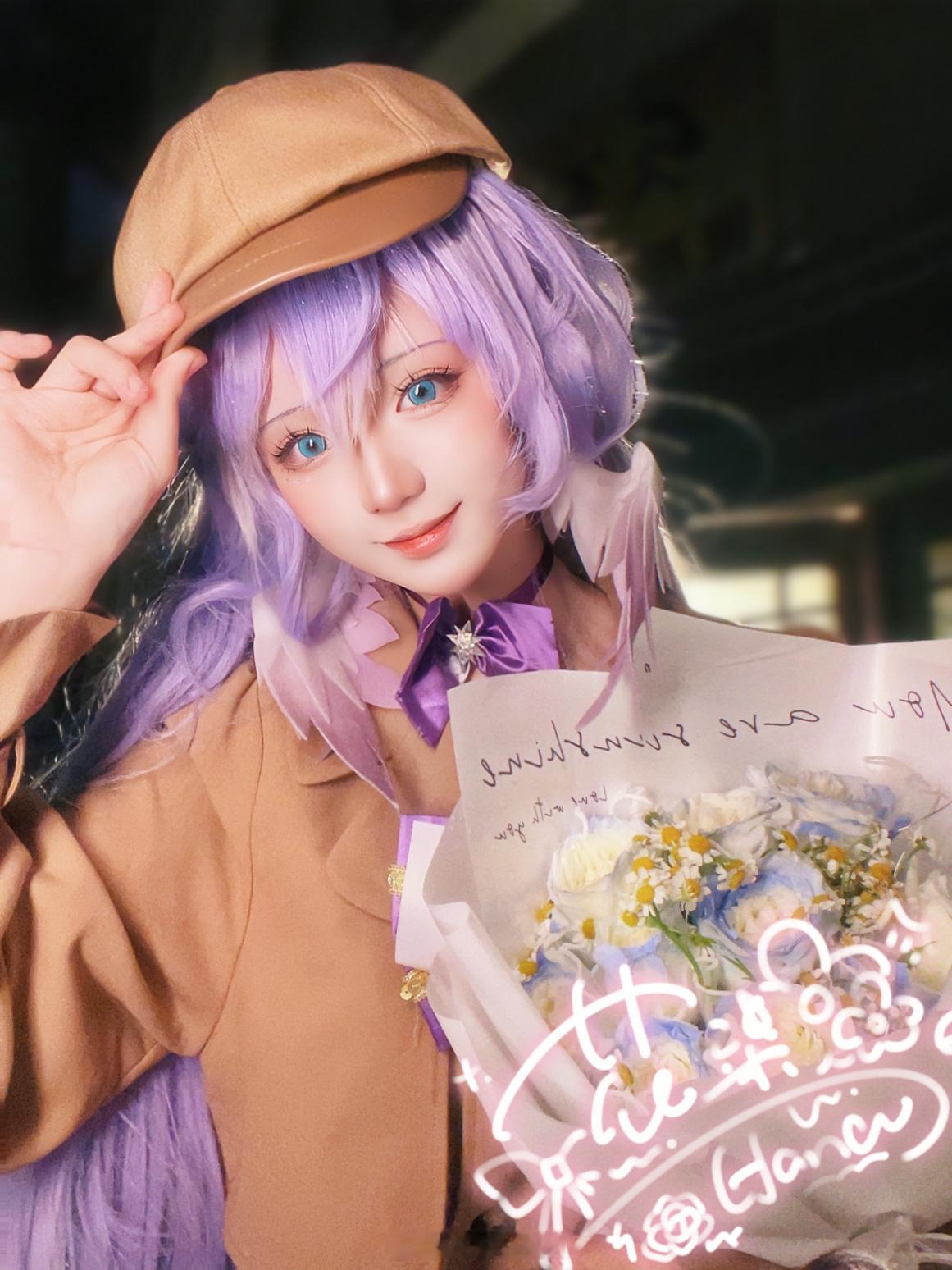 #崩坏星穹铁道[超话]##星穹铁道知更鸟##cosplay# 演出结束从剧场出来