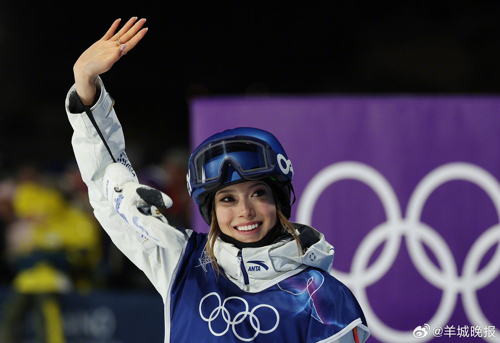 【#谷爱凌第2跳摔倒##谷爱凌4年来第一次跳大跳台#】北京时间15日凌晨，在晋级