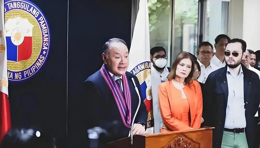 终于把这个白眼狼的底细给挖出来了。
面对制裁，他曾经大言不惭的说道自己在中国没有