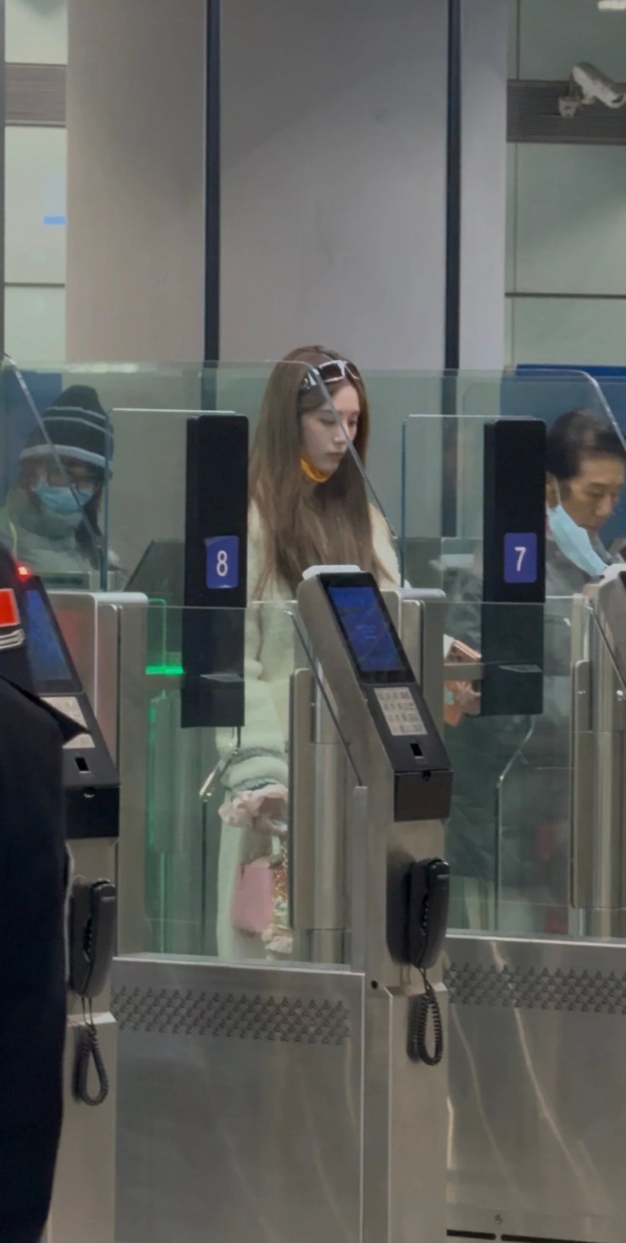 澳门偶遇黄子韬徐艺洋黄子韬徐艺洋要看王鹤棣演唱会黄子韬徐艺洋到澳门了 