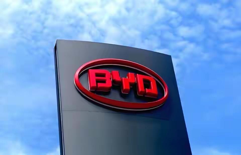 大家都知道，目前的比亚迪，已经是国内销量最大的新能源汽车厂商，甚至是全球销量最高