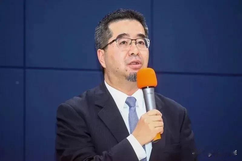 正当民进党上下磨刀霍霍对蓝白两大势力下死手之际，国民党似乎要开始内斗了。
国民党
