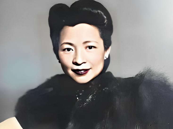 1947年的一天，李国秦发现17岁的女儿小腹凸起，呕吐不止，想问明缘由，却遭到丈