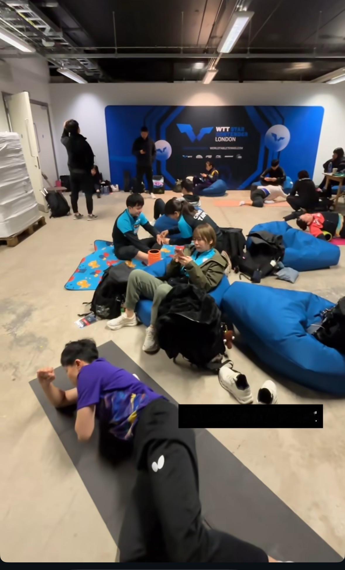 看球看多了 甚至能看到运动员等球馆开门©️apt·lu ​​​