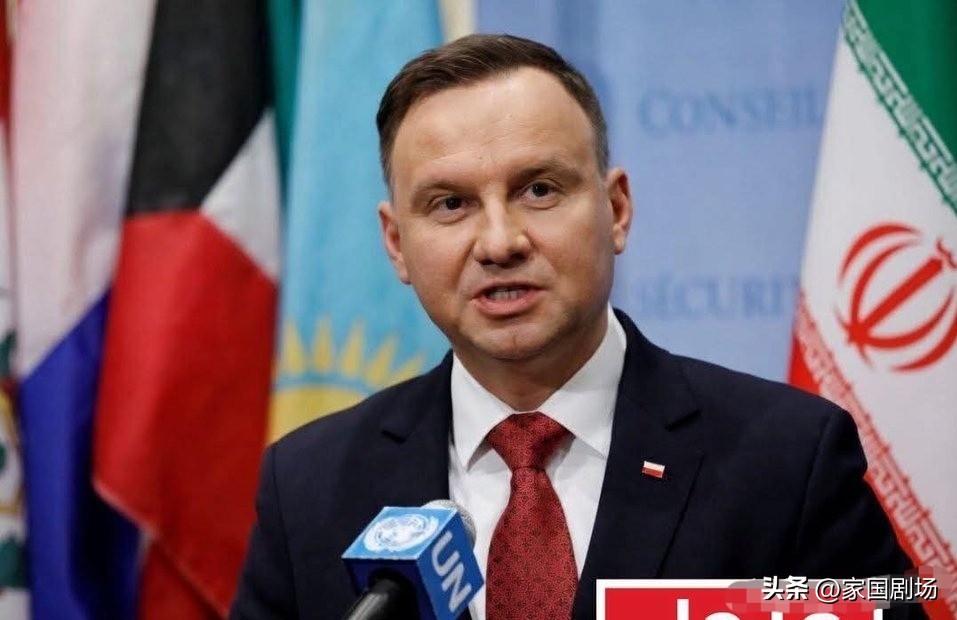 波兰总统：

“美国口口声声说要民主，却不践行民主。”

“人们口口声声说着人权