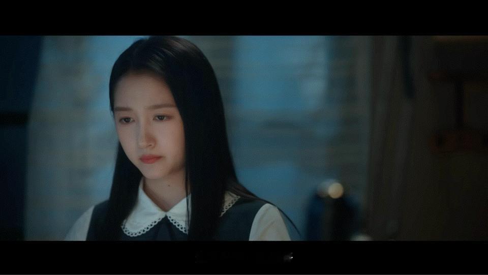 关晓彤关晓彤在拽姐赛道的地位关晓彤就适合御姐范儿啊，而且这一次的新角色也是特别的