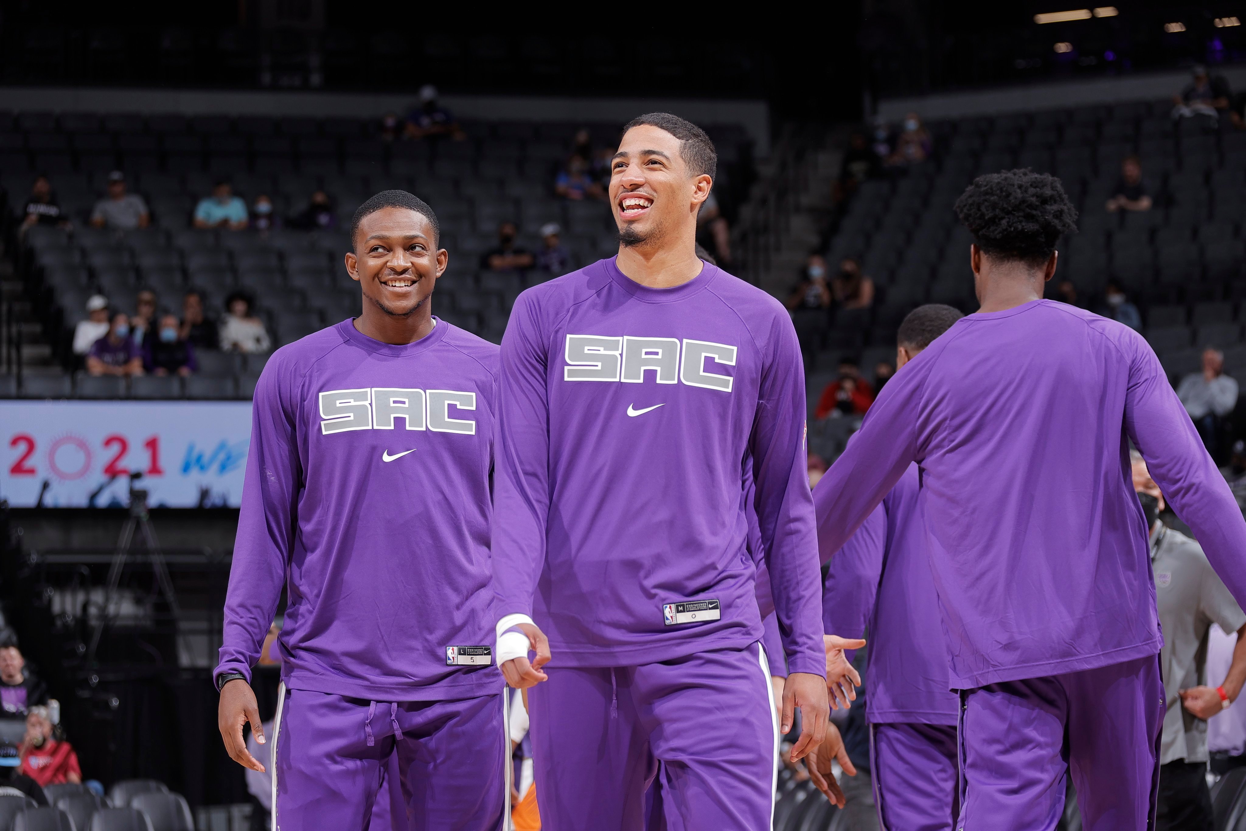 NBA 国王队曾拥有迈克·布朗国王队曾拥有达龙·福克斯国王队曾拥有泰瑞斯·哈利伯